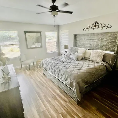 My Enchanted And Cozy Home, Lackland Afb, Sea World, Confortable